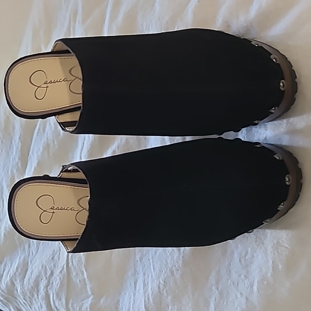 Jessica Simpson clogs
